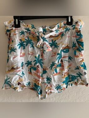 Roxy, large, The South Side high-waisted Hawaiian print shorts
